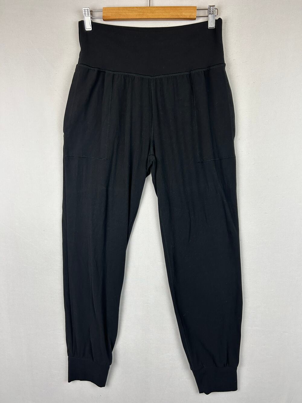 Athleta Women's Salutation Jogger High Rise Athleisure Pants Black 531288 Size M